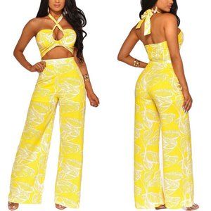 NWOT-⭐️⭐️Host Pick ⭐️⭐️‼️‼️Yellow Floral Print Halter Wide Leg Jumpsuit. Size XL